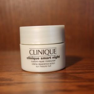 Clinique Smart Night Moisturizer